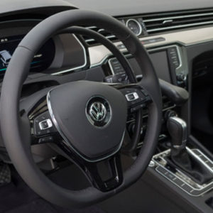 K5 EASY FIT σε VW Passat — η στεφάνη κάτω από το τιμόνι
