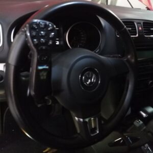 Εγκατάσταση συστήματος φρένου-γκαζιού push&pull EASY DRIVE και wirelless χειριστηρίου CL007 σε VW Golf 2010 5 EASY DRIVE CL007 01 1