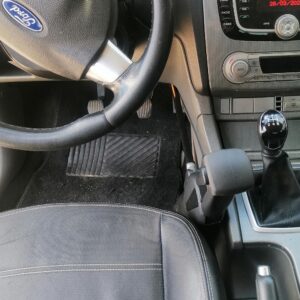 Εγκατάσταση συστήματος φρένου-γκαζιού push&pull EASY DRIVE σε Ford Focus 2009 5 Ford Focus 03