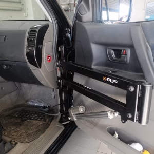 Εγκατάσταση ανυψωτήρα ατόμων KPL100 σε Mitsubishi Pajero 2002 3 KPL 100 Mitsubishi pajero 01 1