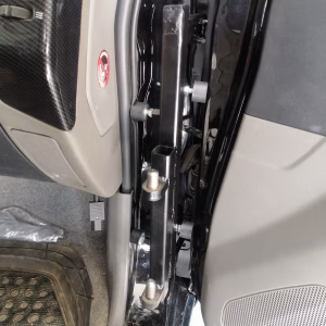 Εγκατάσταση ανυψωτήρα ατόμων KPL100 σε Mitsubishi Pajero 2002 4 KPL 100 Mitsubishi pajero 02