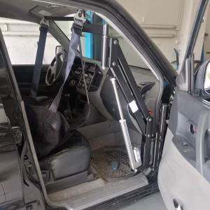 Εγκατάσταση ανυψωτήρα ατόμων KPL100 σε Mitsubishi Pajero 2002 7 KPL 100 Mitsubishi pajero 05