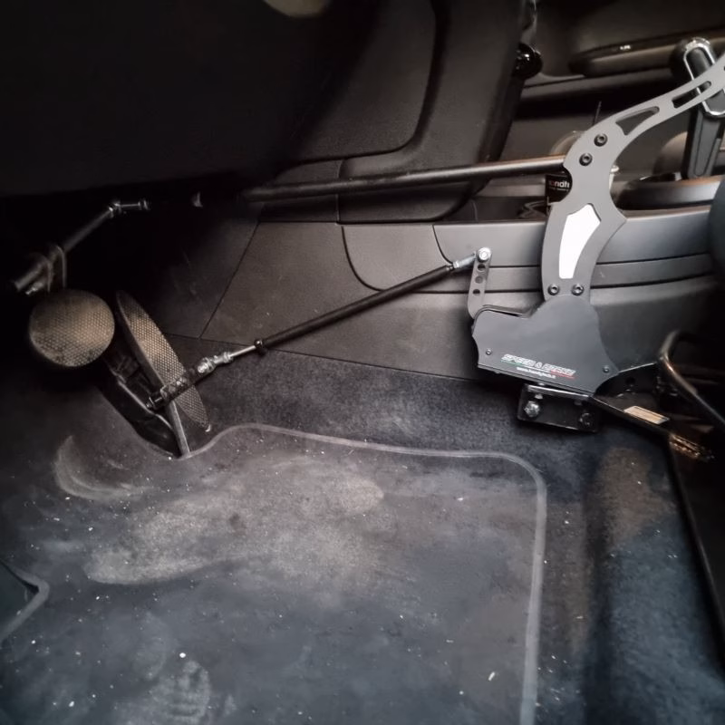 Εγκατάσταση συστήματος φρένου-γκαζιού PUSH&PULL SPEED & BRAKE σε Mini Countryman 2020 4 Speed brake Mini Countryman 01