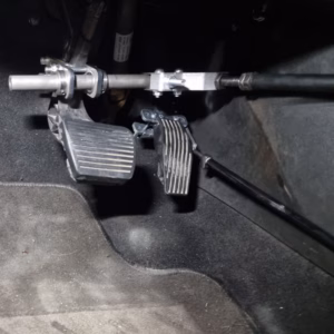 Εγκατάσταση συστήματος φρένου-γκαζιού push&pull EASY DRIVE σε Fiat 500 2022 5 EASY DRIVE FIAT 500 04