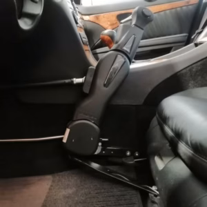 Εγκατάσταση συστήματος φρένου-γκαζιού push&pull EASY DRIVE σε Mercedes E200 2008 3 EASY DRIVE Mercedes E200 1 1