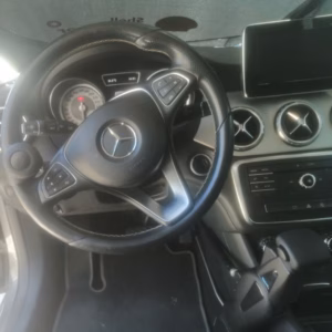 Mercedes GLA180 2016: γκάζι-φρένο στο χέρι EASY DRIVE 6 EASY DIVE IP200306 Mercedes GLA180 01 1