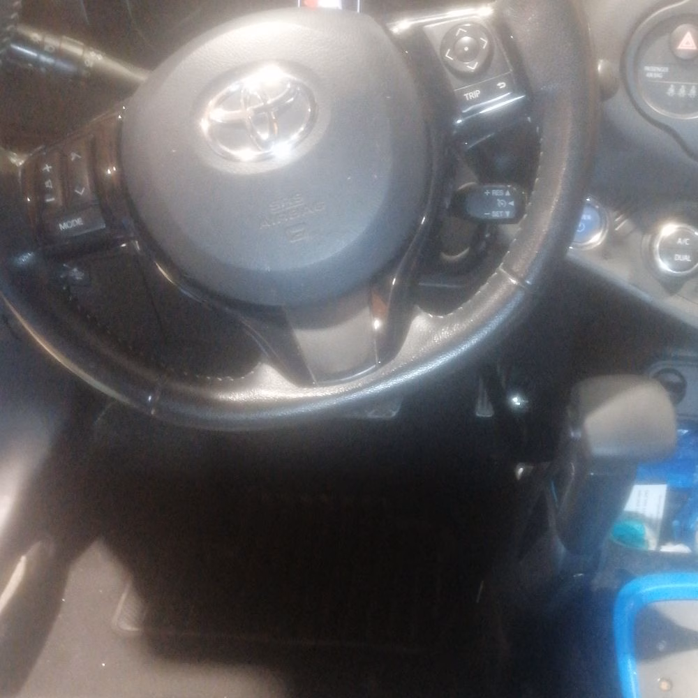 Χειριστήριο φρένου/γκαζιού push-pull EASY DRIVE 9 EASY DRIVE μηχανικό σε Toyota Yaris — άποψη από τη θέση του οδηγού